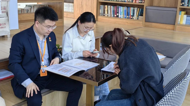 駐馬店市中心醫(yī)院開展“跟黨奮進新征程，巾幗建功新時代”繽紛三月系列活動