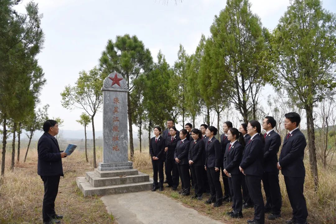泌陽縣人民檢察院開展“追尋紅色足跡 賡續(xù)檢察初心”主題活動
