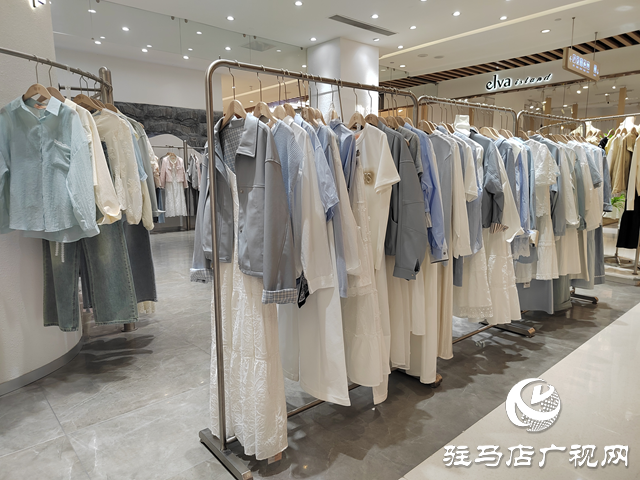 駐馬店：氣溫攀升催熱清涼經(jīng)濟(jì) 夏裝搶“鮮”上市掀消費(fèi)熱潮