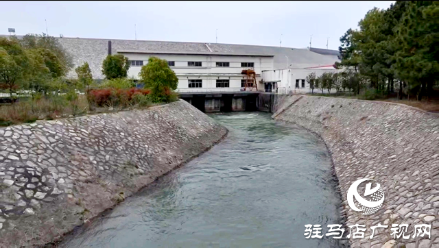 驛城區(qū)板橋水庫開閘放水 助力農(nóng)田灌溉