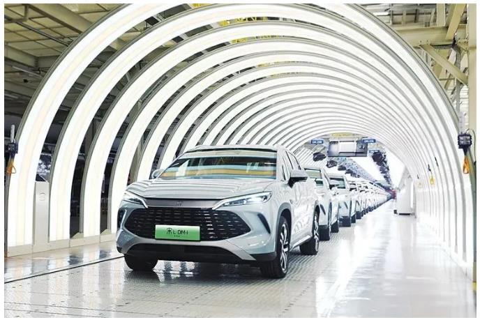 首次躋身全國前十，河南汽車憑啥這么“中”？