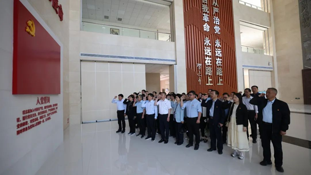 以案為鑒 警鐘長鳴——駐馬店市中心醫(yī)院組織參觀市廉政文化教育中心