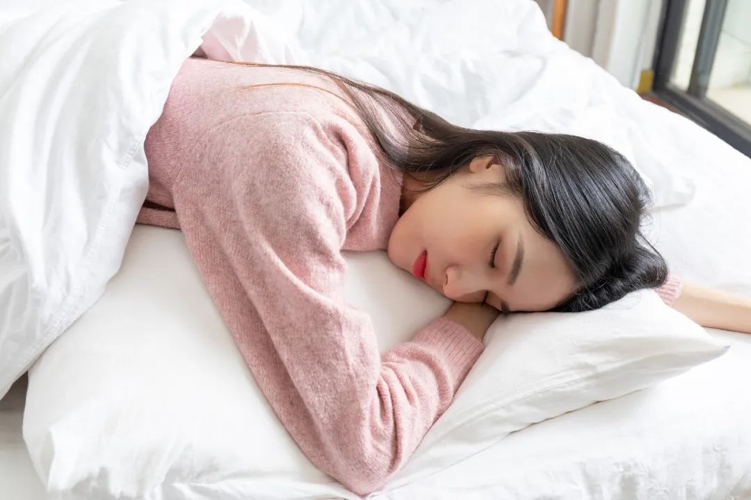 22點和23點睡覺，差距到底有多大？