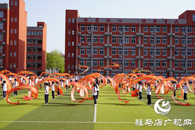 駐馬店市第二高級(jí)中學(xué)2025年第六屆體育藝術(shù)節(jié)開(kāi)幕