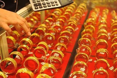 別把黃金當(dāng)股票炒！“花式買金”不可??！