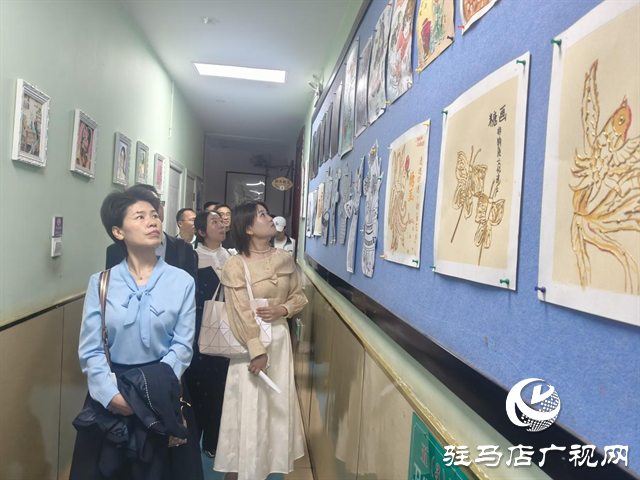 驛城區(qū)小學(xué)校長(zhǎng)培訓(xùn)觀摩活動(dòng)走進(jìn)駐馬店市第二十五小學(xué)
