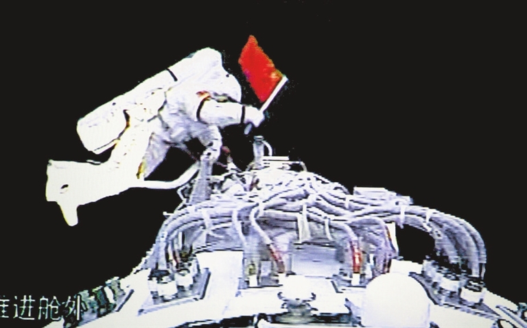 從一星獨唱到滿天星光 日益絢爛的空間畫卷