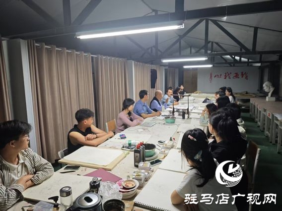 駐馬店職業(yè)技術(shù)學(xué)院書(shū)畫(huà)藝術(shù)專業(yè)學(xué)生開(kāi)展實(shí)踐教學(xué)
