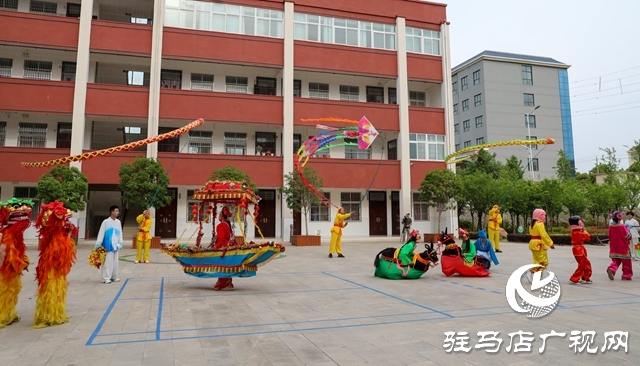 駐馬店市特殊教育集團(tuán)在泌陽縣揭牌成立