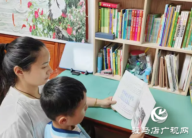 書香浸潤心靈，閱讀點(diǎn)亮人生一一駐馬店市第三小學(xué)世界讀書日活動成果展