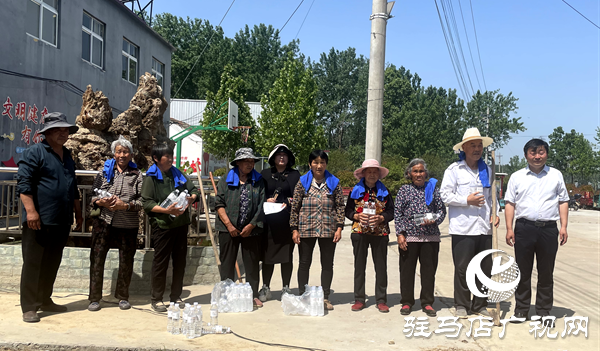  平輿縣萬金店鄉(xiāng)土店村舉辦首屆孝善文化農(nóng)民運動會共慶五一
