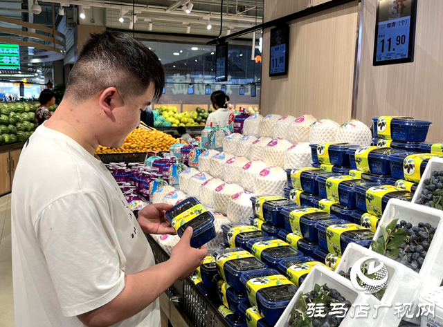 桑葚“甜蜜來襲” 嘗鮮正當(dāng)時