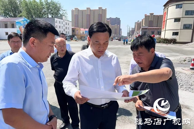  西平縣委書記侯公濤深入城區(qū)實(shí)地調(diào)研“斷頭路”打通工作