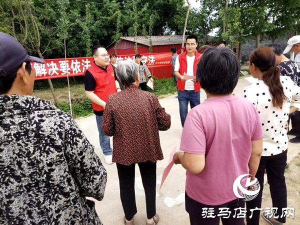 平輿縣李屯鎮(zhèn)開通書記鎮(zhèn)長直通車架起民意“連心橋”  
