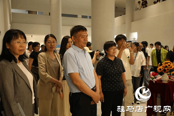 駐馬店職業(yè)技術(shù)學(xué)院隆重舉行2025年職業(yè)教育活動周暨技能競賽月活動啟動儀式