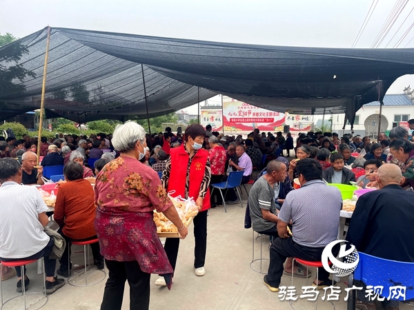 “孝善傳承 童心同行”平輿縣萬金店鎮(zhèn)土店村慶六一活動(dòng)溫暖落幕 