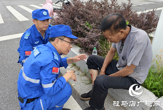 愛心送考途中遇險(xiǎn)情 紅十字天中救援隊(duì)暖心施援手