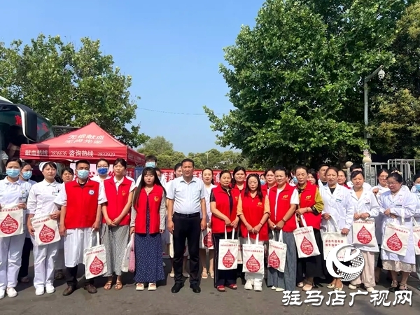 平輿縣人民醫(yī)院積極開展“6.14世界獻(xiàn)血者日”主題活動(dòng)——獻(xiàn)血傳遞希望，攜手挽救生命