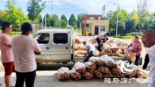  平輿縣政協(xié)委員陳小立：愛心捐贈(zèng)暖人心 彰顯責(zé)任與擔(dān)當(dāng)