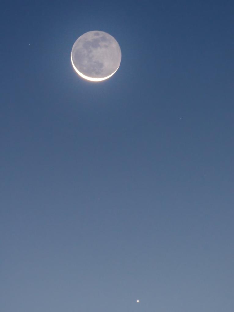 限時觀測！6月27日日落后水星伴月