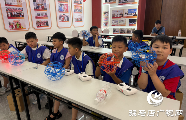 駐馬店市舉行第八屆青少年機(jī)器人競賽