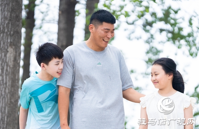  從冰河到暖陽：張軍偉救人義舉，繪就軍民魚水“親情畫卷