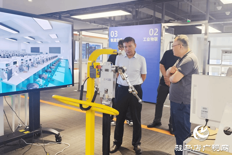  駐馬店職業(yè)技術學院校長宋華民受邀參加第十三屆互聯(lián)網(wǎng)安全大會