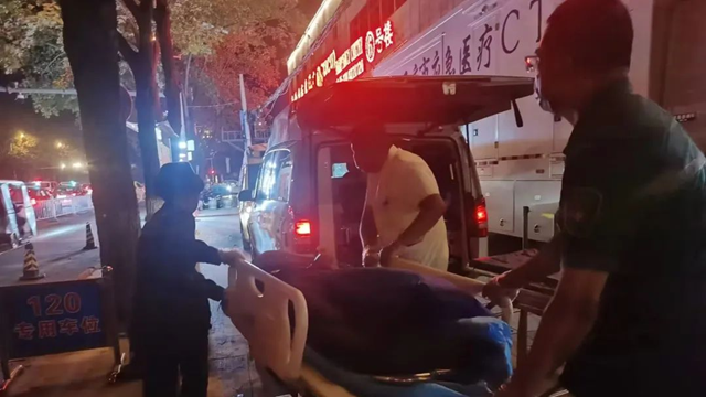 駐馬店市中醫(yī)院急診上演極速救援，貨車司機(jī)重獲新生
