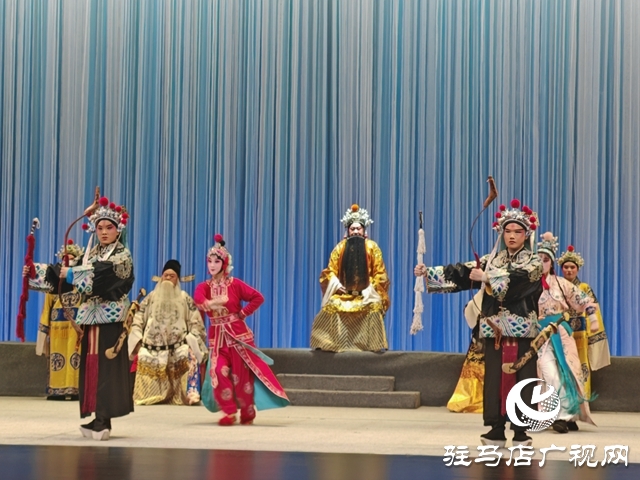黃河戲劇節(jié)好戲連臺 豫劇《穆桂英掛帥》燃情上演