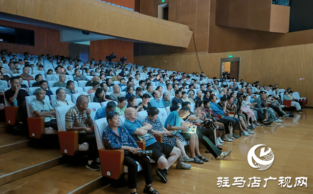 黃河戲劇節(jié)話劇《馬走日》上演：馬嘯黃河岸 棋局映忠魂