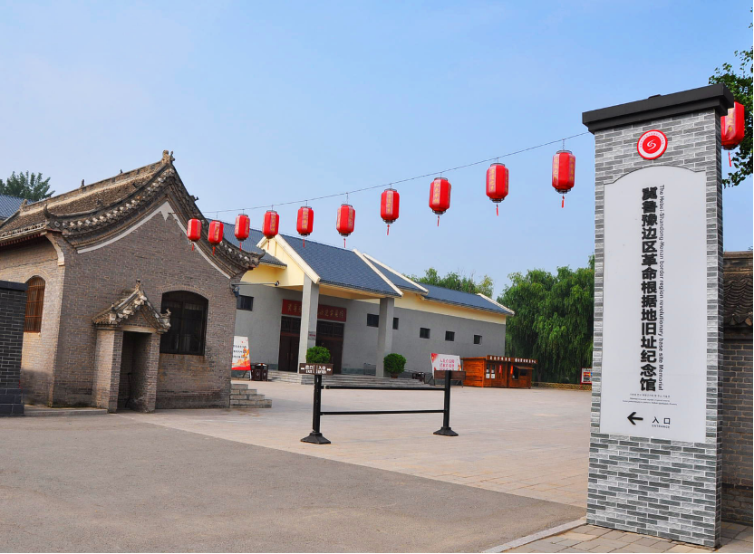 “老弟，這雙棉鞋給你穿”