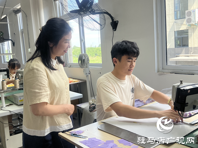 “幸福車間”筑夢家門口：河南冠華箱包托起群眾增收夢